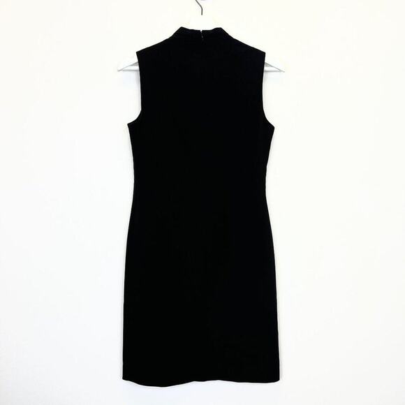 NWT T Tahari Pleated Sleeveless V Neck Sheath Dress  US 4 - Picture 6 of 12